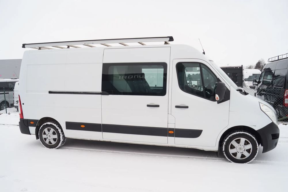 Renault Master  7 osób L3H2 Brygadówka