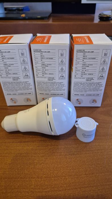 LED лампа  LEDVANCE с аккумулятором. A 60W. 8W/865. 230V E 27 .