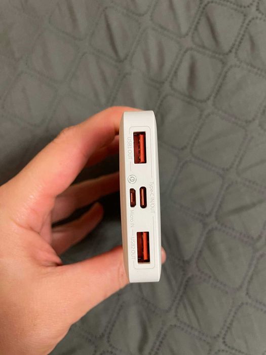 Павербанк powerbank Baseus 10000 20w. Під ремонт