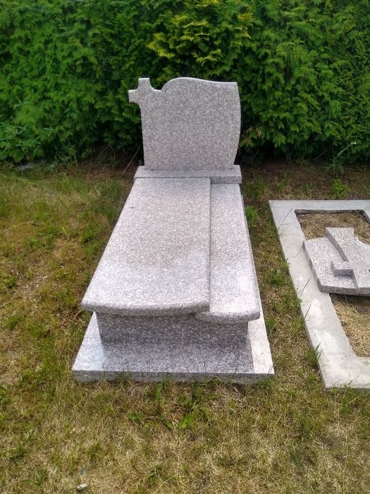 Nagrobek 5000 montaż  caly slask pomnik