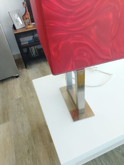 Candeeiro vermelho mesa