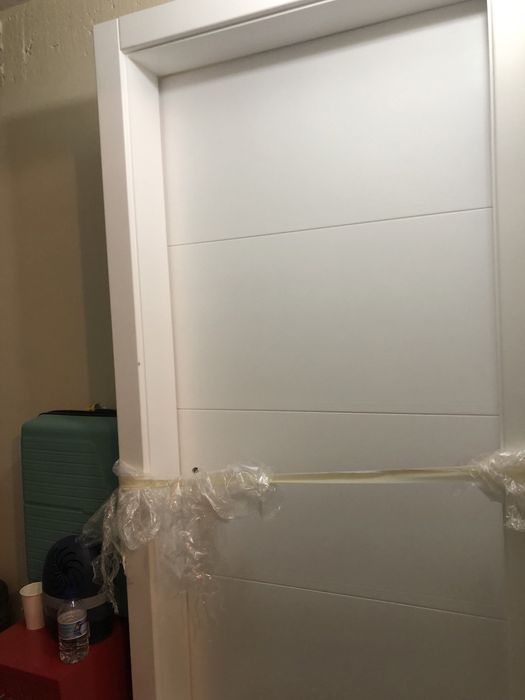 Porta Nova, design moderno, fechadura magnética