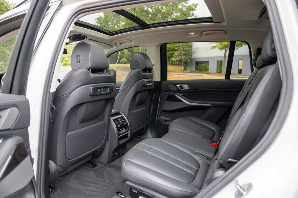 BMW X7      2021