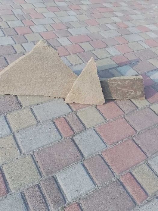 Камінь пісковик (пісчаник, песчанник) сланець продається