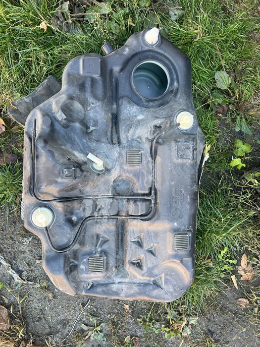 Топливный бак Mazda 3 BM оригинал. Мазда паливний бак