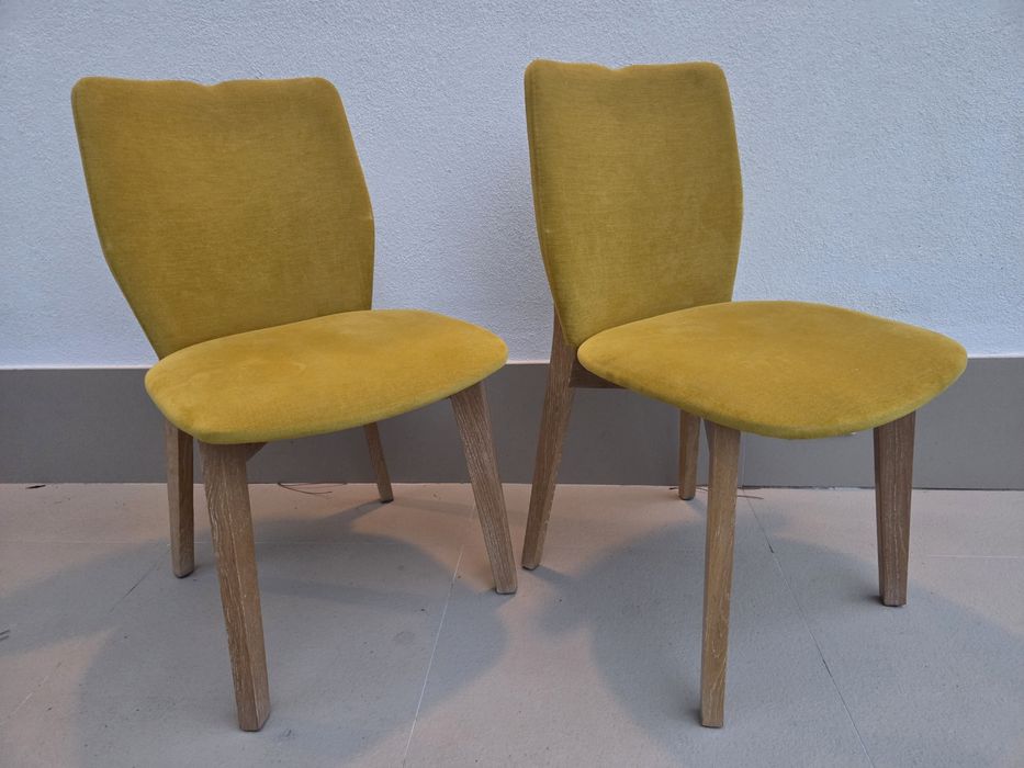 Vendo 6 cadeiras de mesa de jantar. Carvalho maciço. Estado BOM