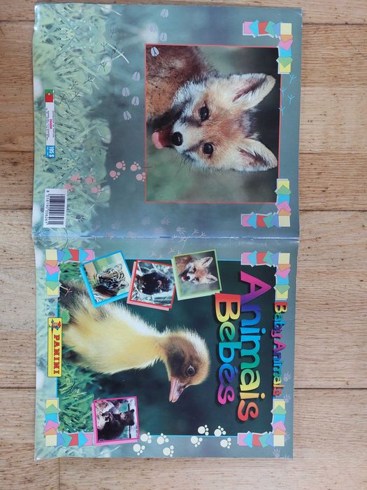 Caderneta de cromos "Animais bebés" - Completa