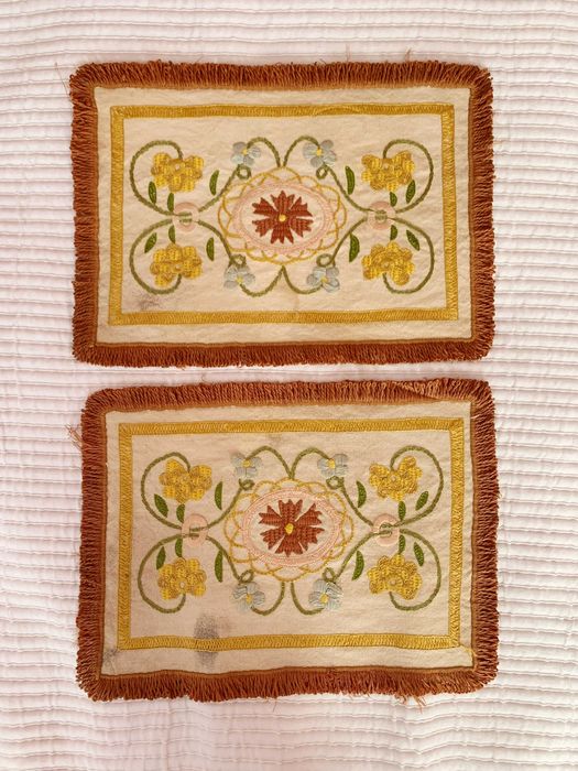 Naperons em Bordado de Castelo Branco