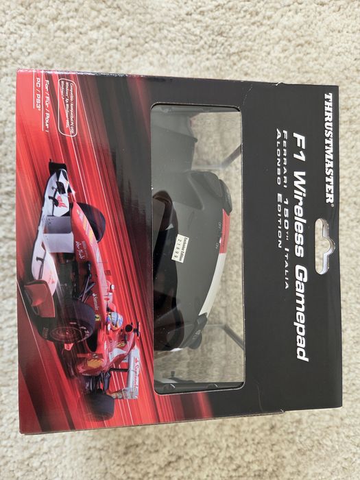 Thrustmaster Ferrari Wireless Controller – Edição Fernando Alonso (PS3 / PC)
