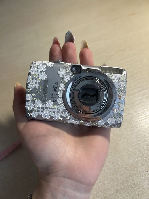 Фотоапарат canon  ixus 950 is