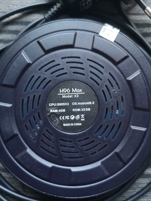 Смарт приставка H96 Max 4/32