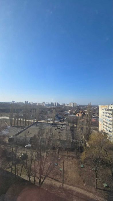 Продам 3к квартиру метро Индустриальная 42000