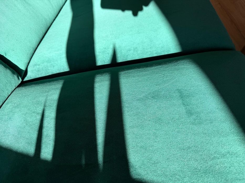 Sofa Sofa MTI-Furninova Smile z podnóżkiem – butelkowa zieleń