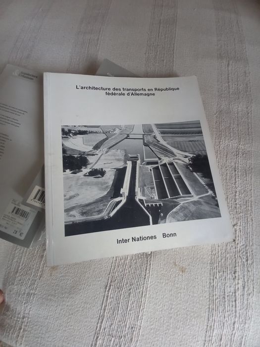 Dois livros de Arquitectura e oferta de outro