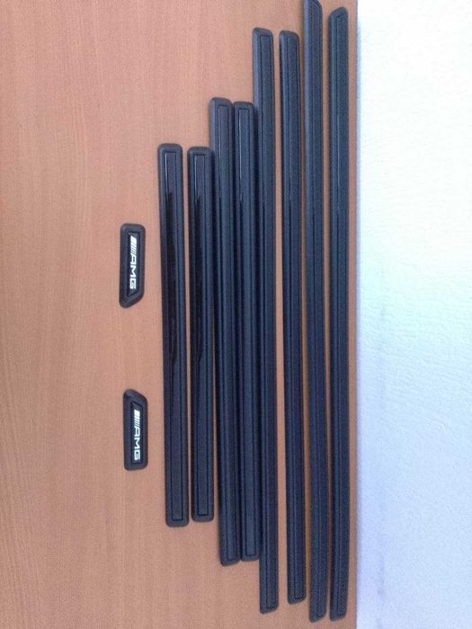 Накладки,( захисні смуги) дверей 10 штук різної довжини