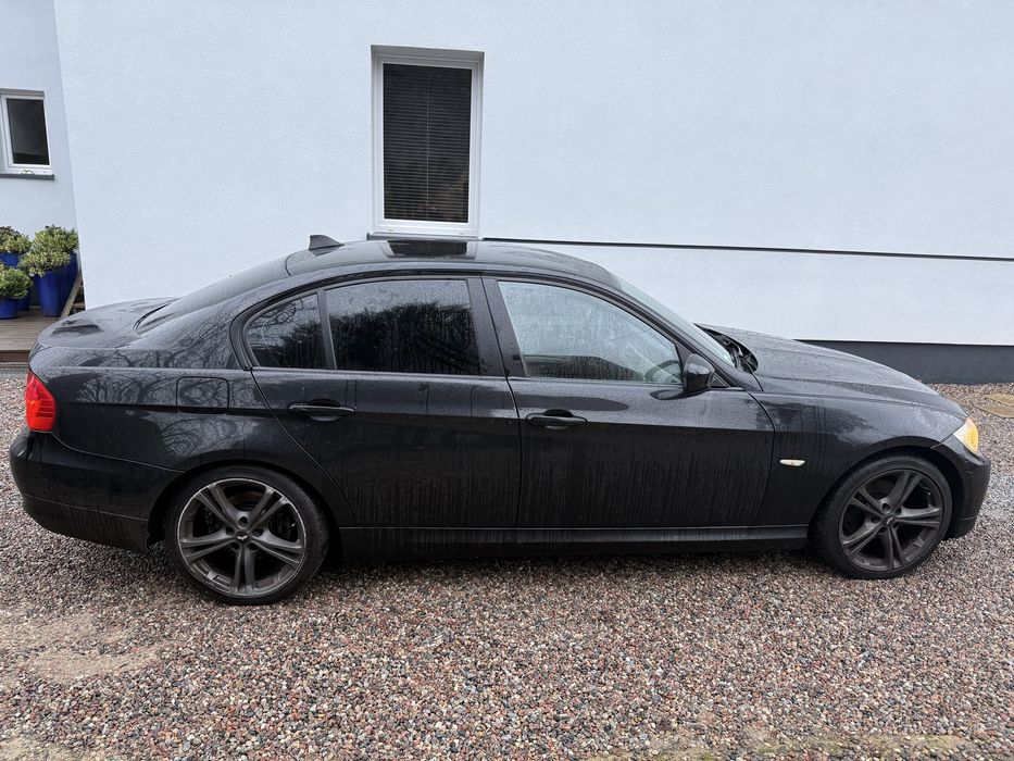 Bmw e90 lift 318i 2010