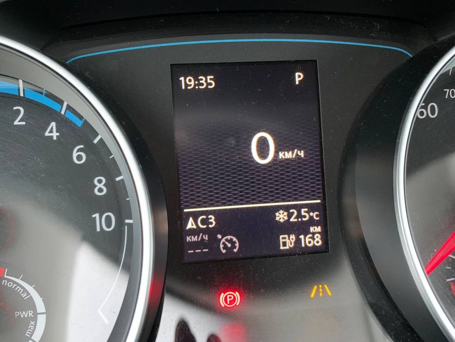 Volkswagen e-Golf 2015 • Електро