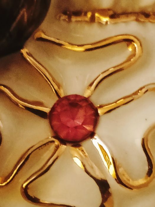 Imagem nossa senhora com menino Jesus  com outros itens