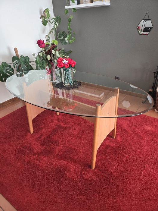 Mesa de vidro / estrutura madeira