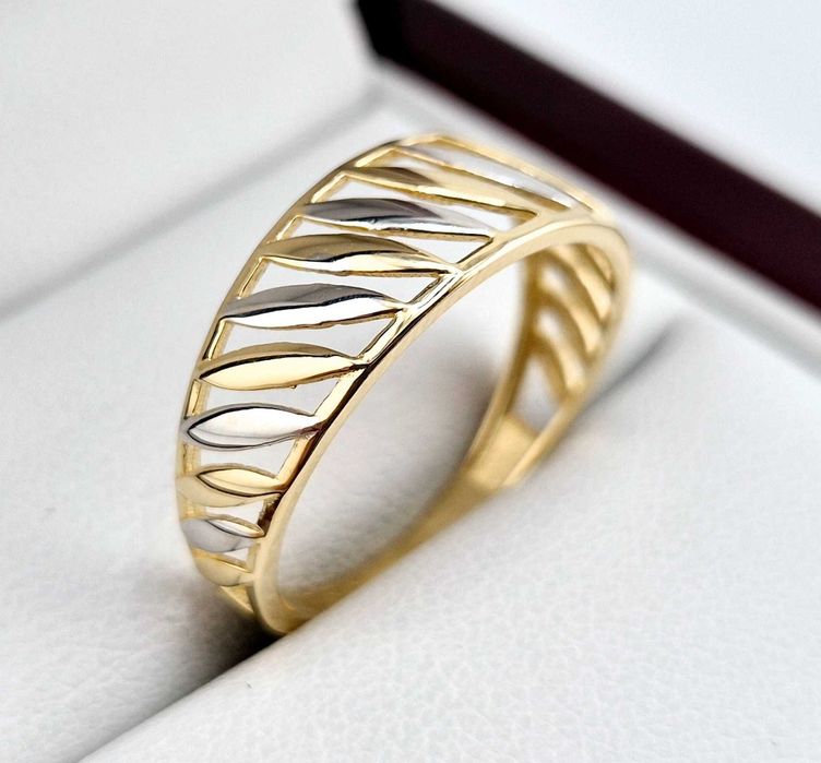 Złoty pierścionek białe i żółte złoto 1,69g PR.585 14K R. 17