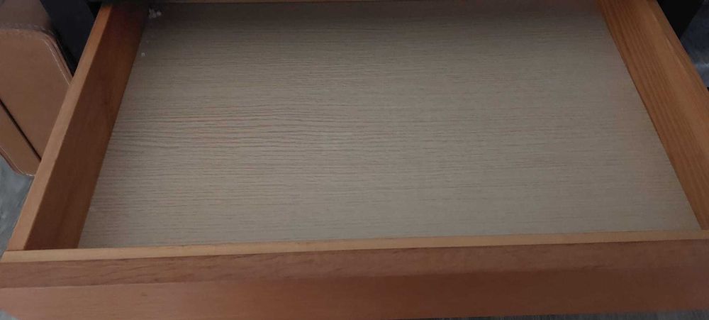 cama japonesa e mesas de cabeceira  em wenge