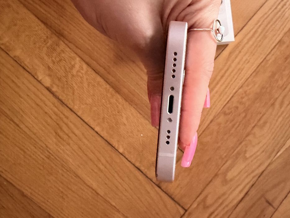 iPhone 13 rose gold 128 gb
