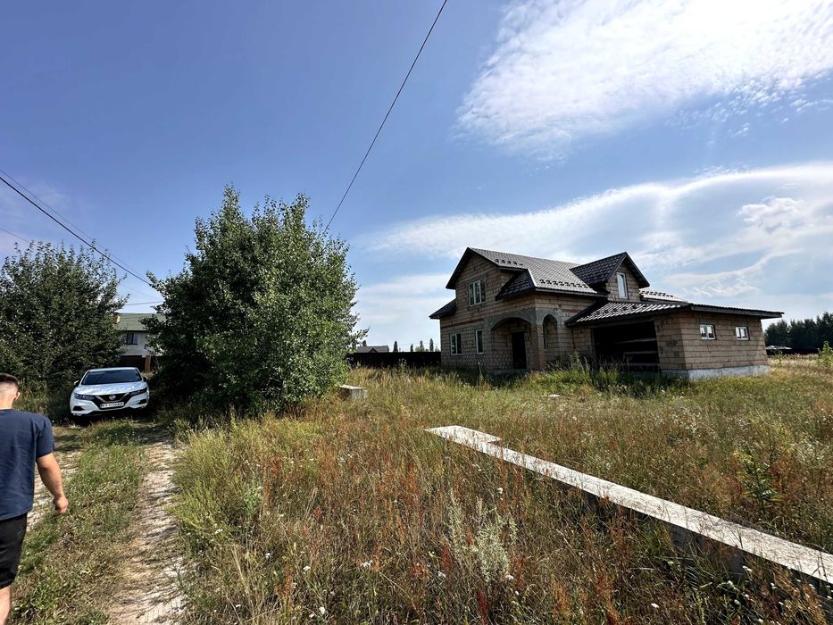 Будинок у Макарові, 212 м2, 15 соток