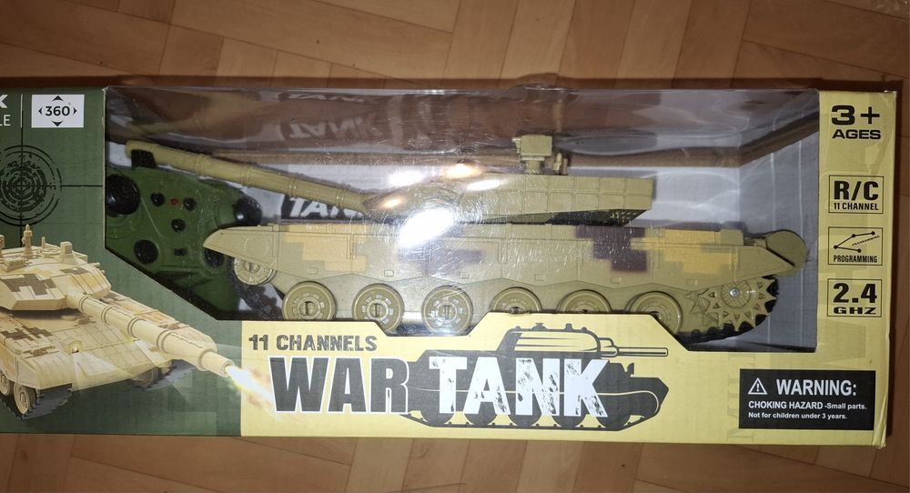 Czołg na radio  Uszkodzone opakowanie