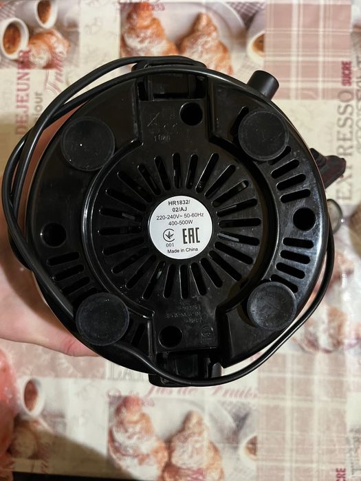 Центробіжна соковижималка Philips HR1832/02, вживана, хороший стан