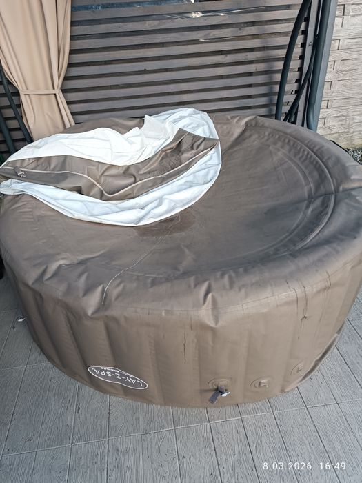 Jacuzzi z pompą  lub bez