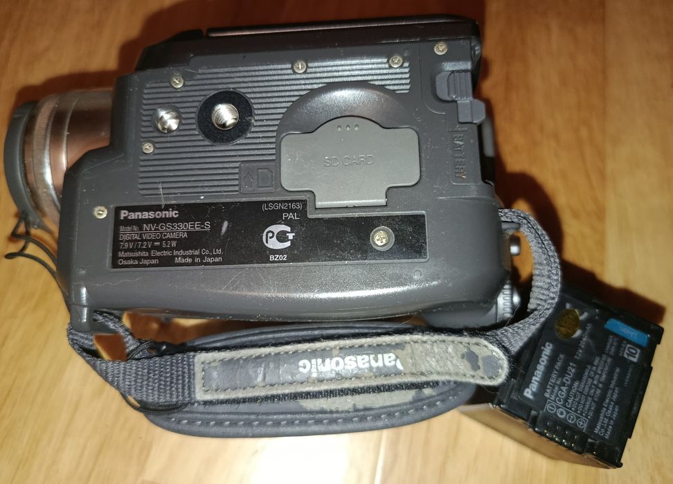 Видеокамера цифрова Panasonic NV-GS330