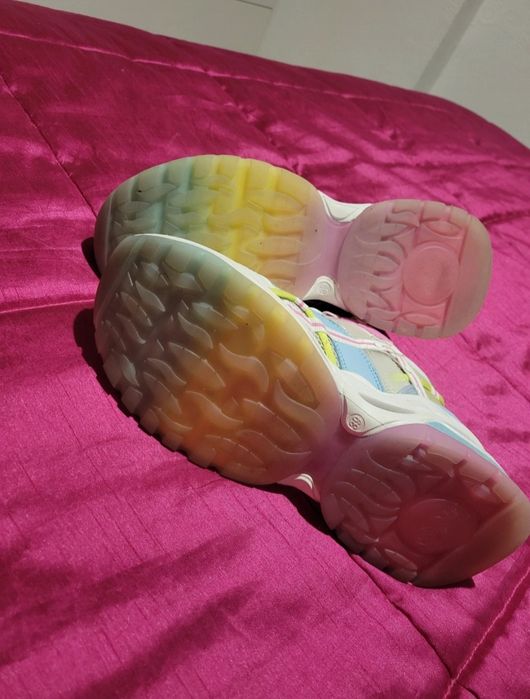 Sapatilhas Buffalo como novas