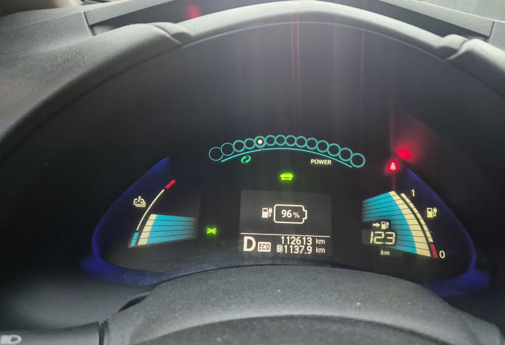 Nissan Leaf 2014 року TEKNA 24кВт з Європи!
