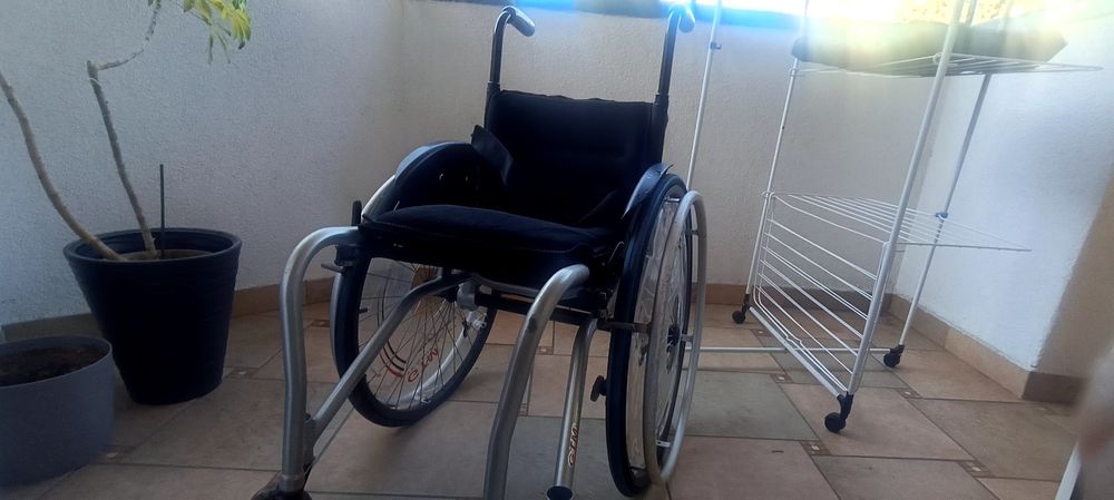 Wózek inwalidzki aktywny GTM Mobil + Oryginalna Poduszka GTM / Lekki / Kompletny