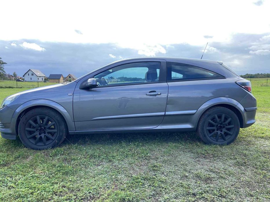 Opel ASTRA H GTC 1.9