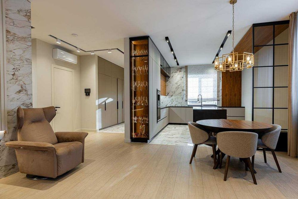 Будинок з ремонтом 210 м² з ремонтом та меблями | біля ВДНХ  |  ГАЗ  |  10 соток | преміум рівень