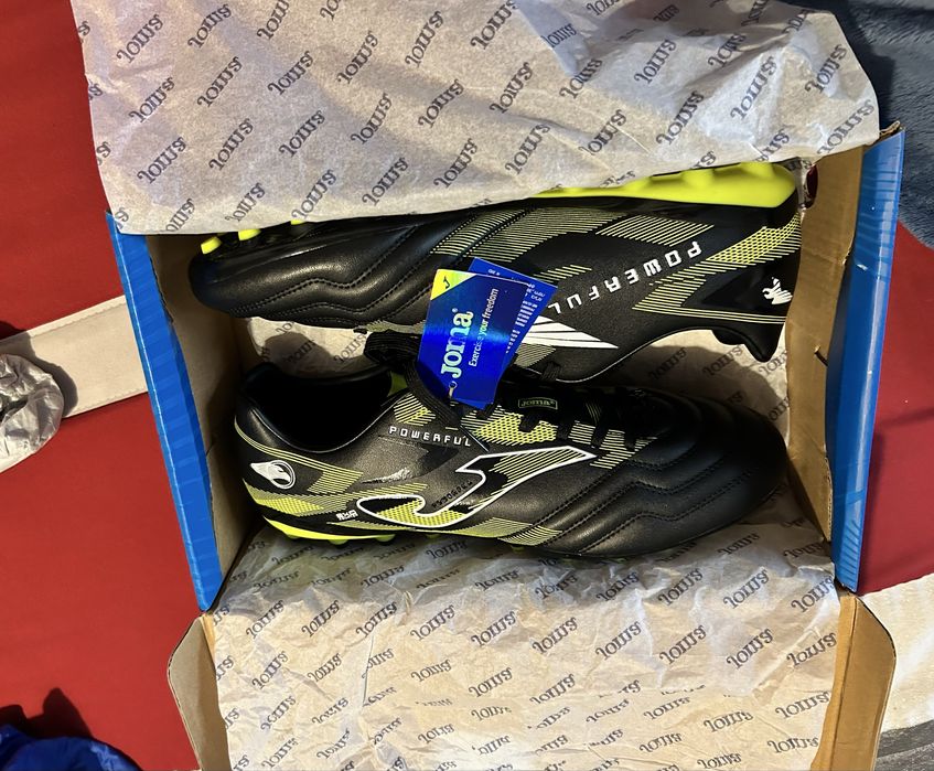 Chuteiras da Joma Novas en caixa