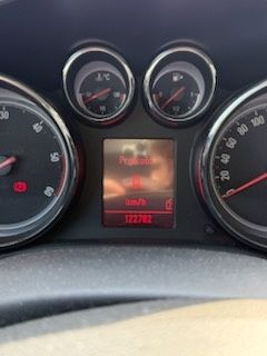 NA SPRZEDAŻ  Opel Astra J Zadbane i Bezwypadkowe