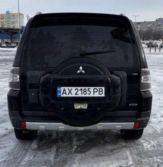 Mitsubishi Pajero Wagon 4