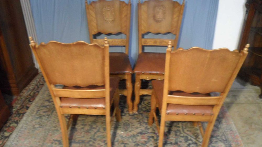 4 Krzesła  Dębowe  z Tapicera Skóra   z Holandii