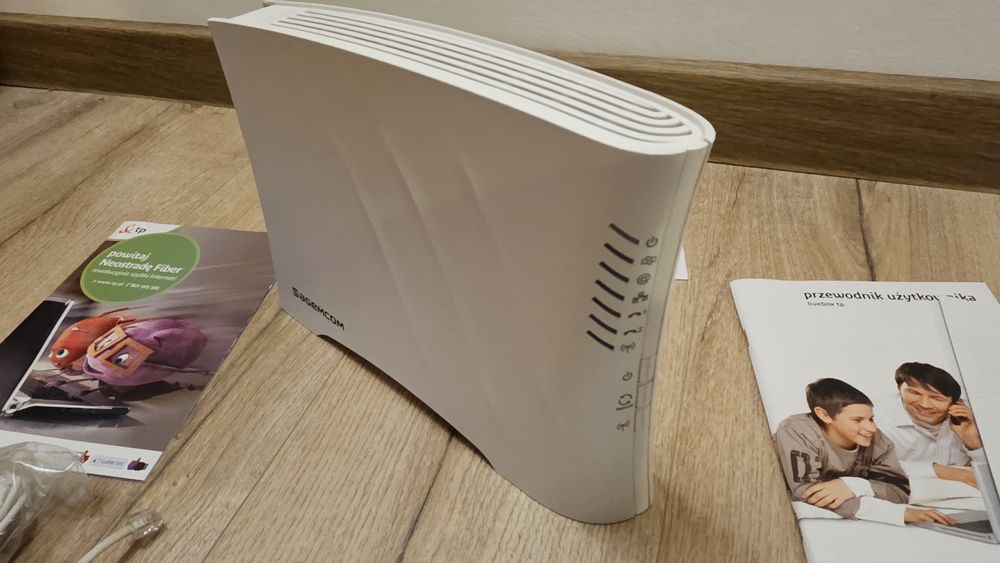 Router/modem Sagemcom Fast 3764 + filtry ADSL, rozdzielacz i kable