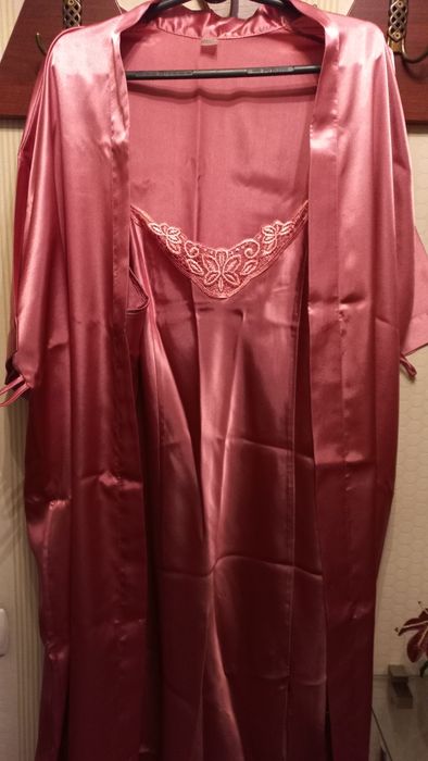 Женское нательное белье,нарядный костюм