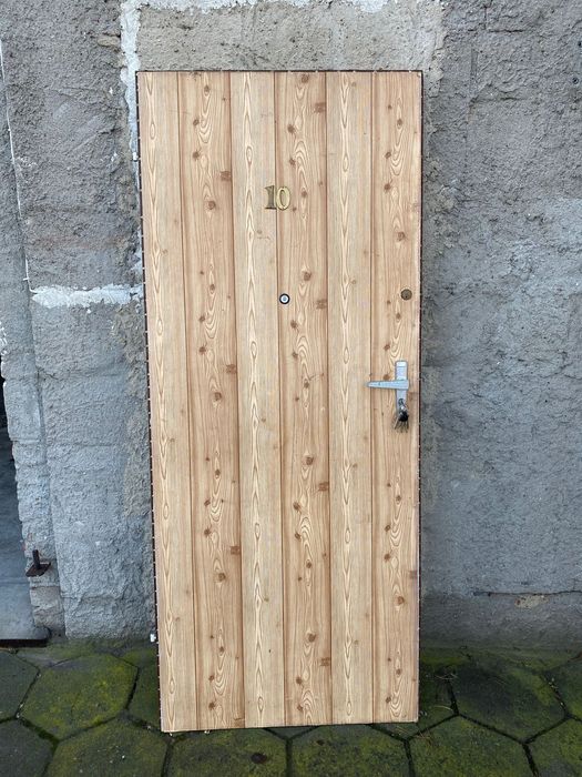 Drzwi wewnętrzne 90 stan bardzo dobry