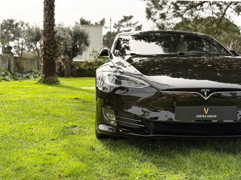 Tesla Model S Long Range