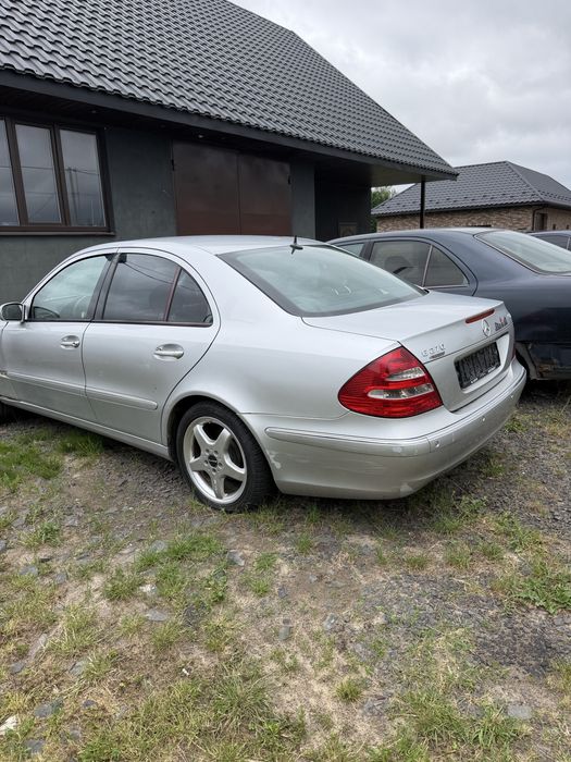 Мерседес w211 2004 рік 2.7 автомат