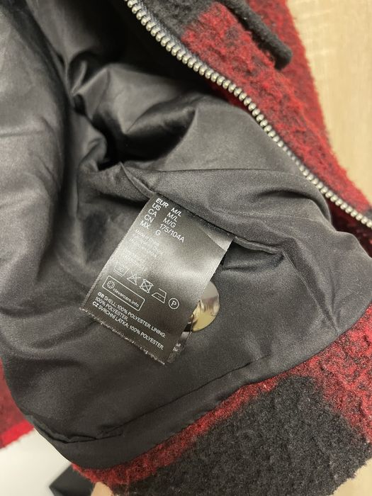 Жіноча коротка куртка