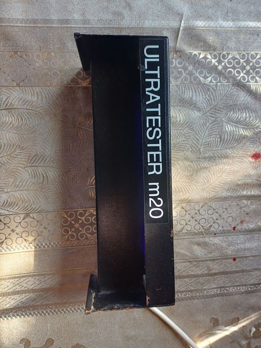 Tester do banknotów