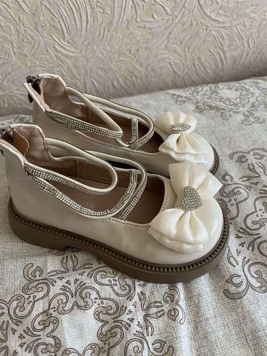 Детские туфли для девочки