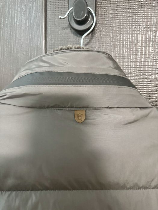 Пухова куртка massimo dutti