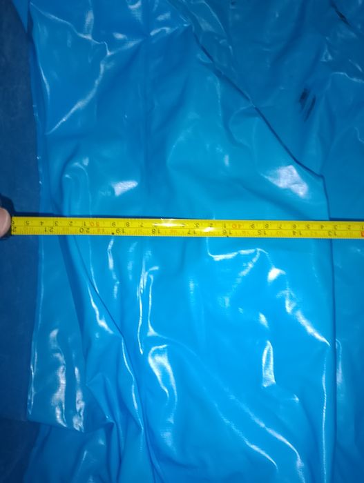 Cama insuflável cor azul